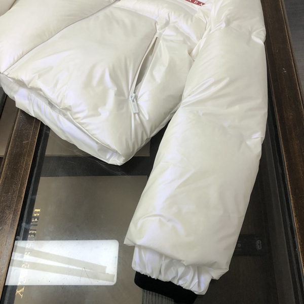 ハイクオリティダウンジャケット素材ディテール